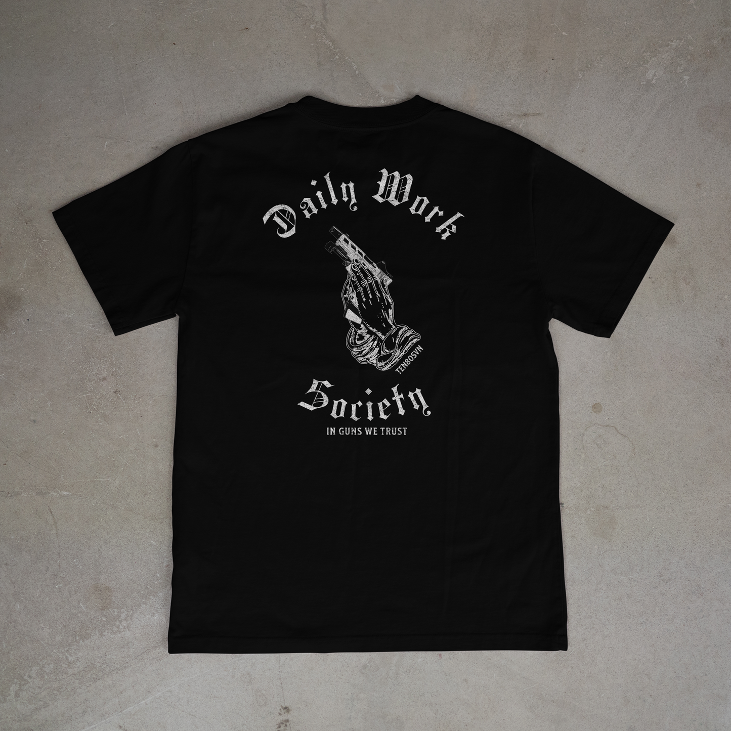 IN GUNS WE TRUST (DWS)